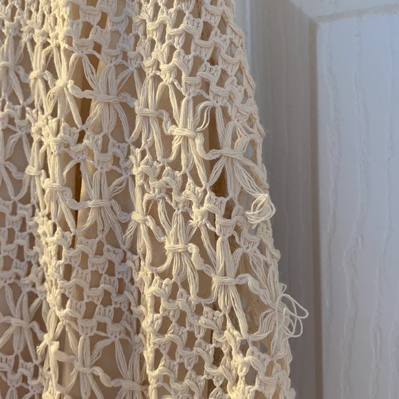 Very pretty dress. Worn once - Picture 4 of 4